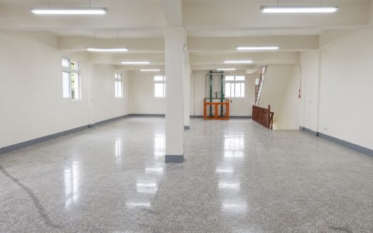 土城甲工230坪RC廠房｜貨櫃貨梯裝卸